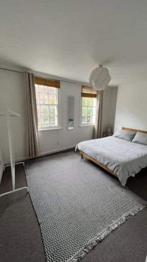 1 bed flat in the heart of London